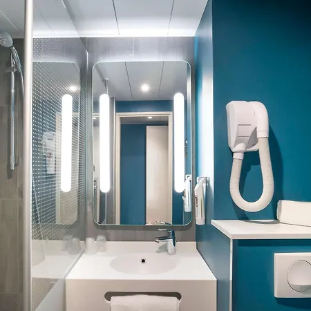 Otel Ibis Antibes Sophia-antipolis 3*
